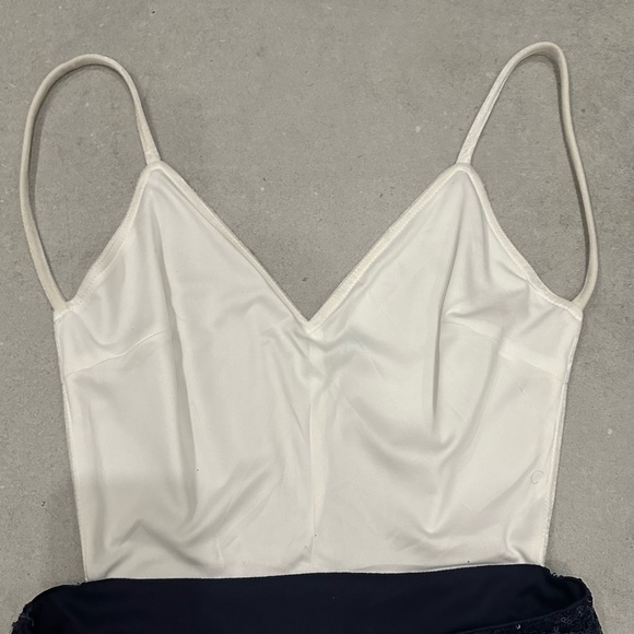 Sequin Jumpsuit backless - Picture 3 of 4